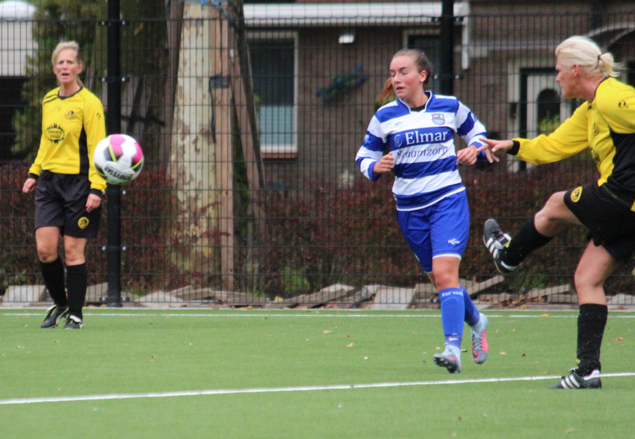 XerxesDZB Vrouwen 1 wint thuis van Berkel
