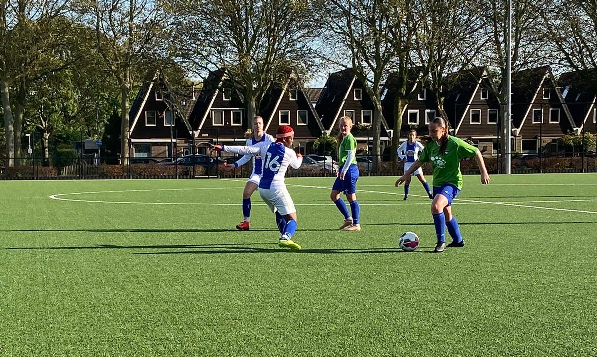 XerxesDZB VR1 onderuit bij Sparta VR 1
