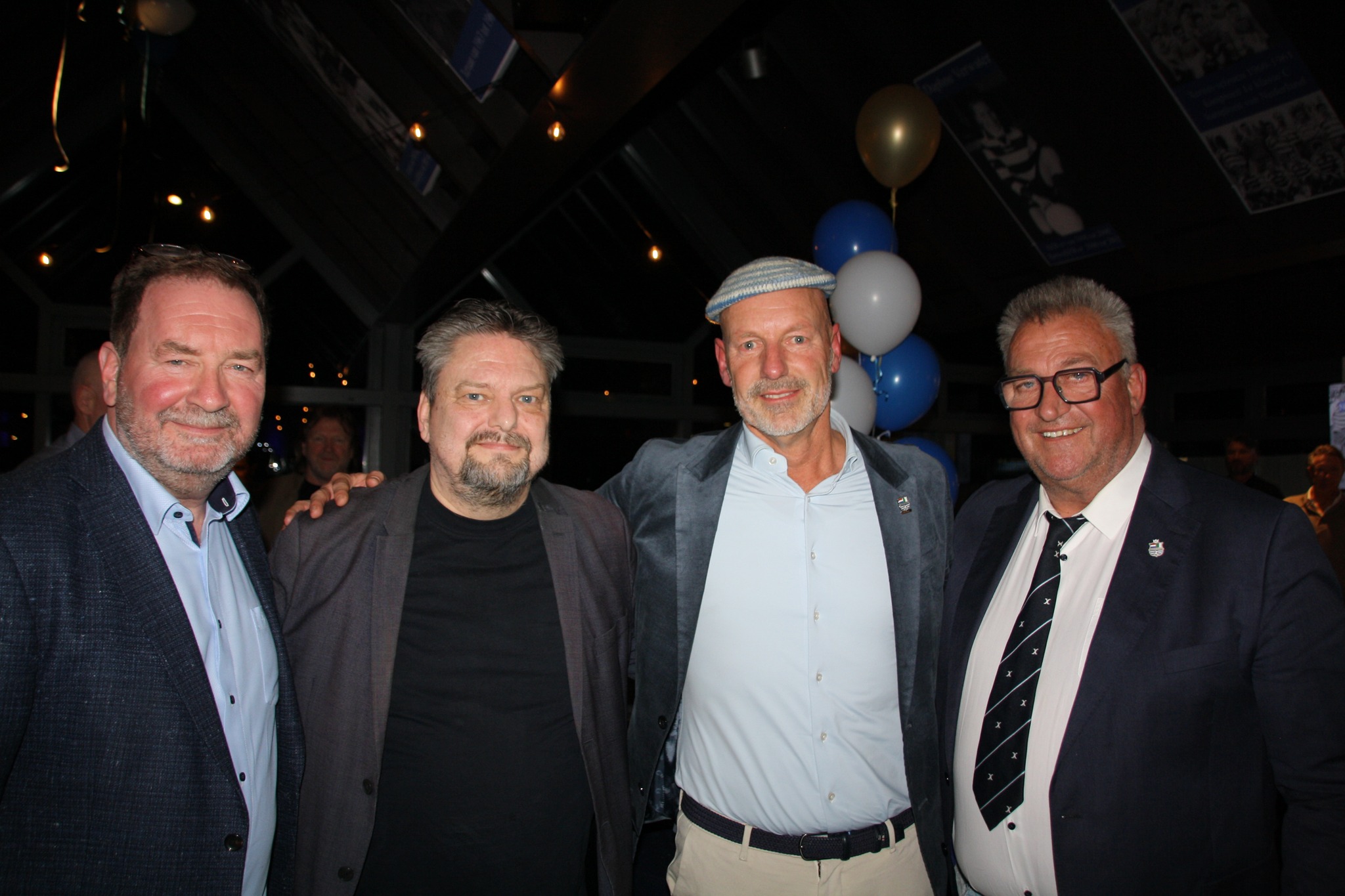 Mohikanendiner 2026 Avond vol traditie, verbondenheid en voetbalcultuur Xander Scheffel, terechte winnaar van de Cap