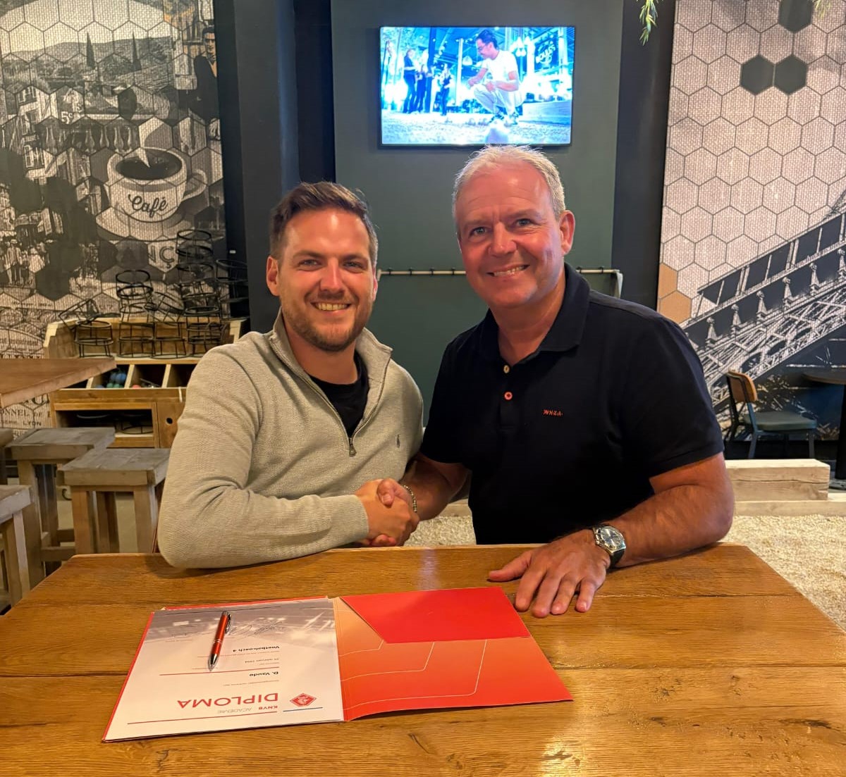 Damiano Vaudo in bezit diploma UEFA A