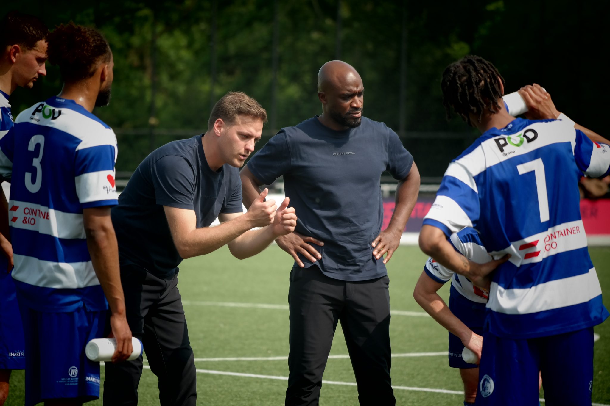 Zaterdag topper in de 4e Divisie: XerxesDZB vs Poortugaal met zanger Jesse!